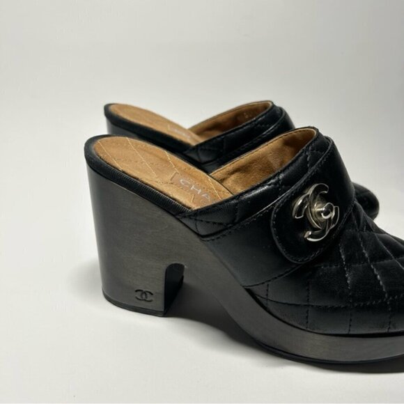 Chanel Black Clog Quilted Mule Leather Turn Lock Size 37.5 - Picture 6 of 14